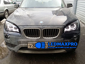 Установка ангельских глазок на BMW X1
